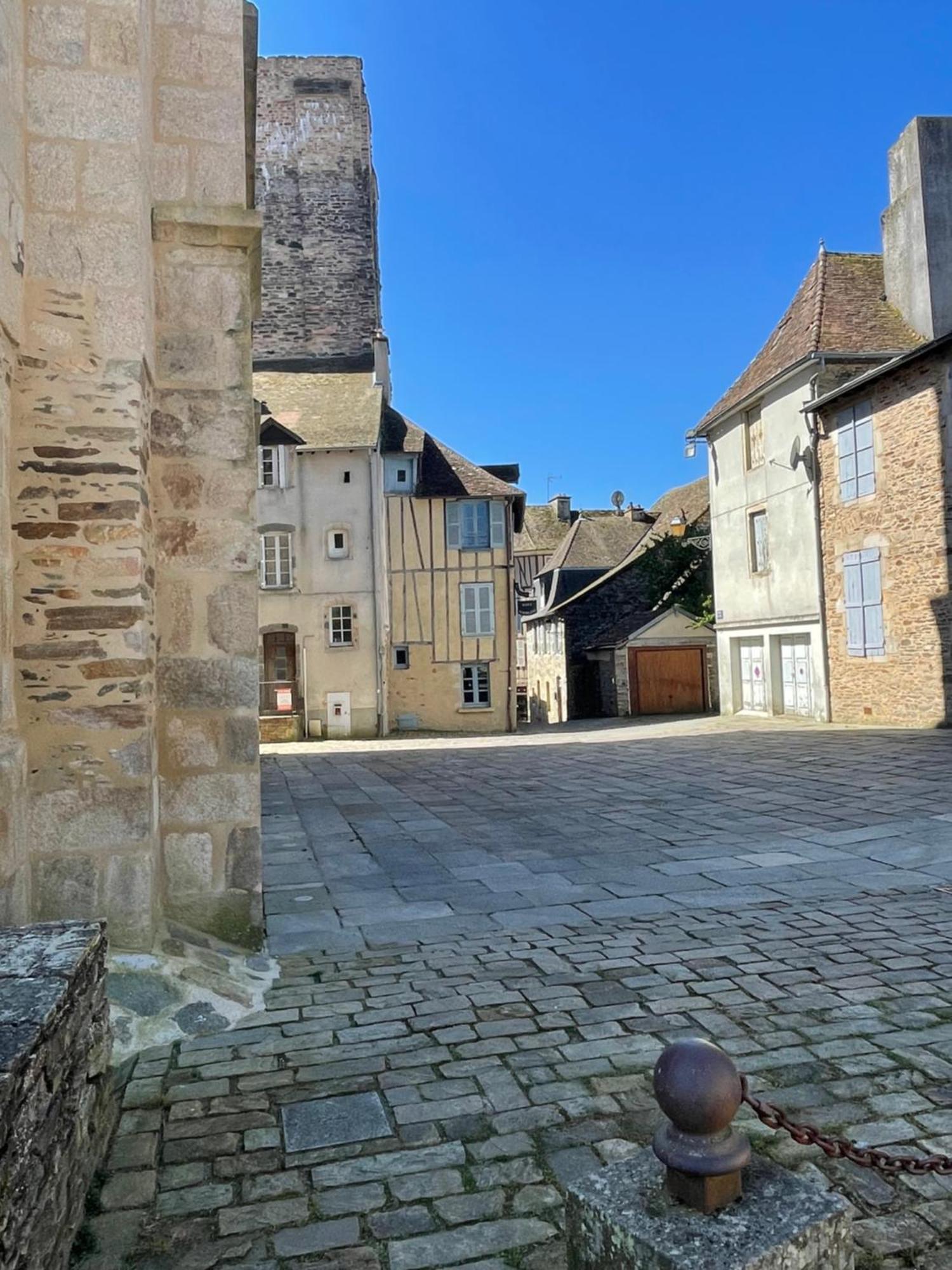 Delightful French Rustic Studio Jumilhac-le-Grand Exterior photo